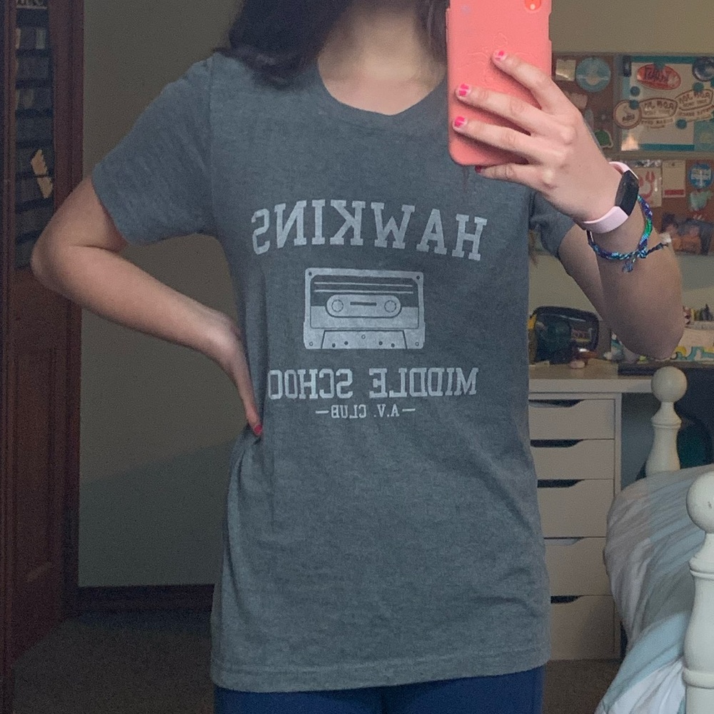 STRANGER THINGS AV CLUB TEE